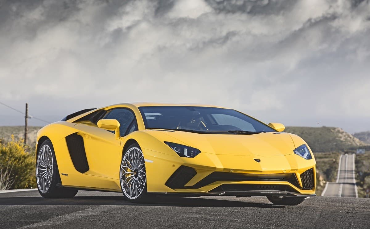 Lamborghini Aventador S Coupe: Power, Precision, Prestige